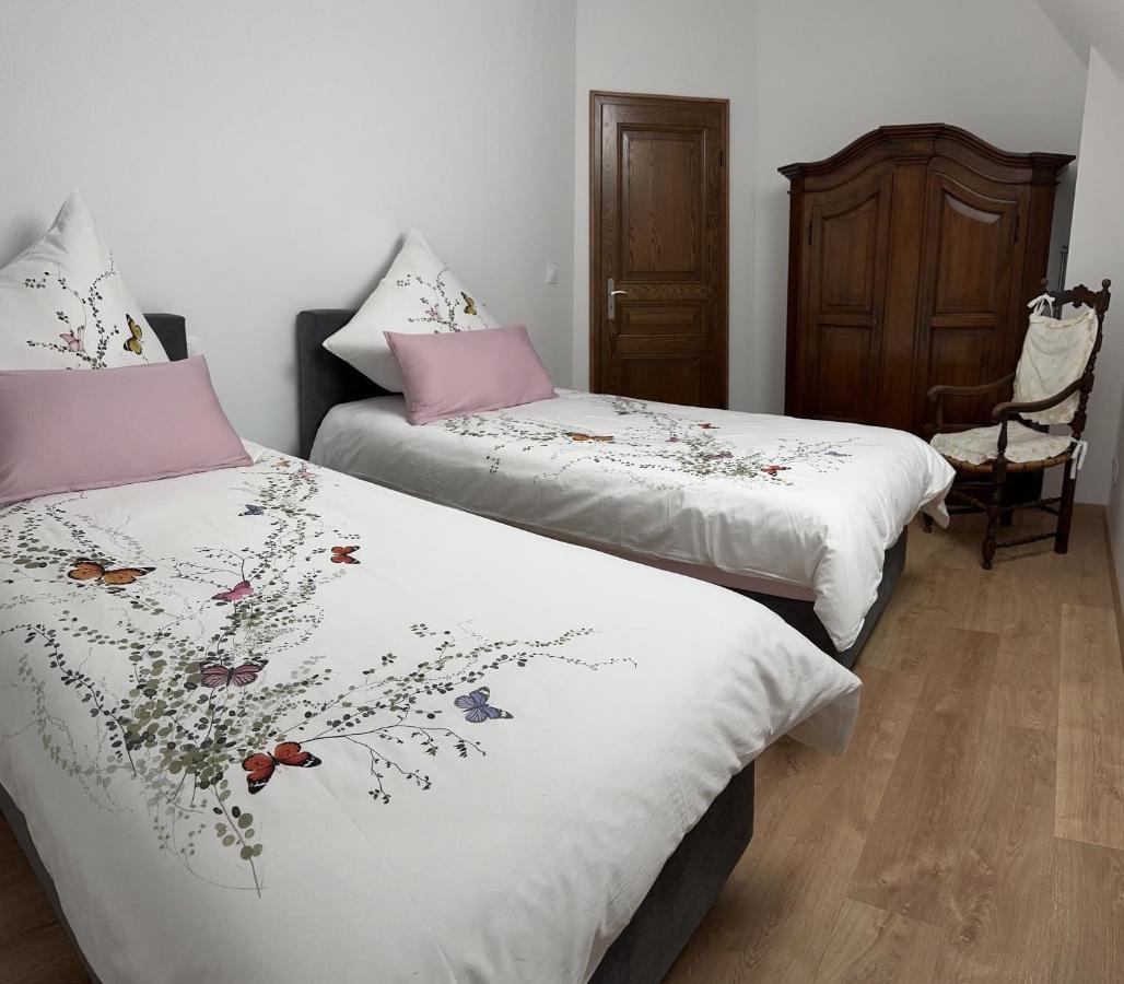 Au Parfum Des Roses Apartment Gunstett Exterior foto